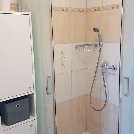 Apartmán U Rybníka *