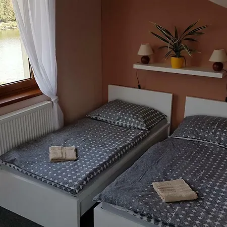Apartmán U Rybníka Cenkov (Prague-East)